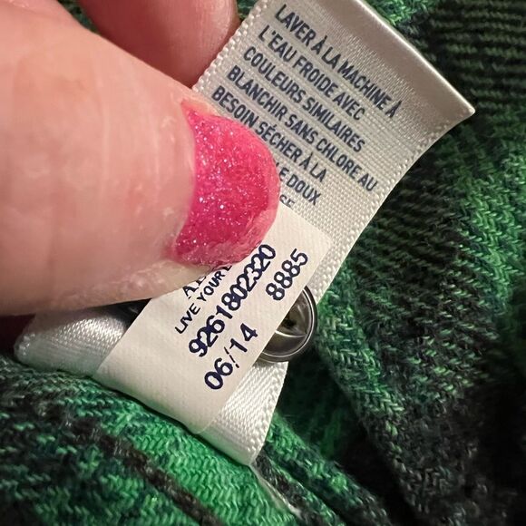 American Eagle men’s size M green plaid button down shirt - Picture 7 of 8